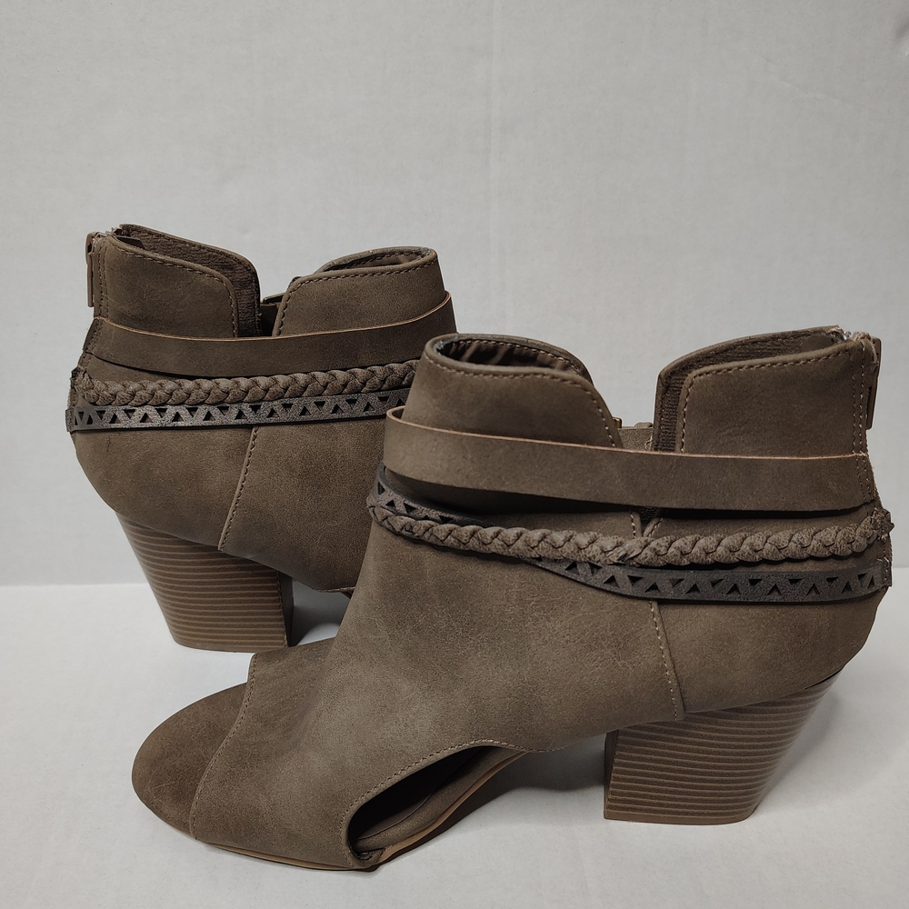 Maurice’s Taupe Sabrina Open Toe Ankle Bootie  Western Boho Women's 9M Brown